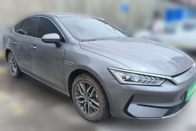 Used BYD Qin PLUS 2024 Honor Edition EV 420KM Leading Model Front Right 45 Deg