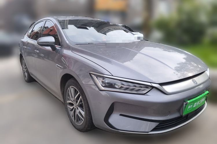 Used BYD Qin PLUS 2024 Honor Edition EV 510KM Leading Model Front Right 45 Deg