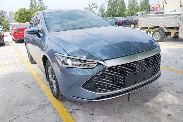 Used BYD Qin PLUS 2024 HONOR Edition DM-i 55KM Leading Model Front Right 45 Deg