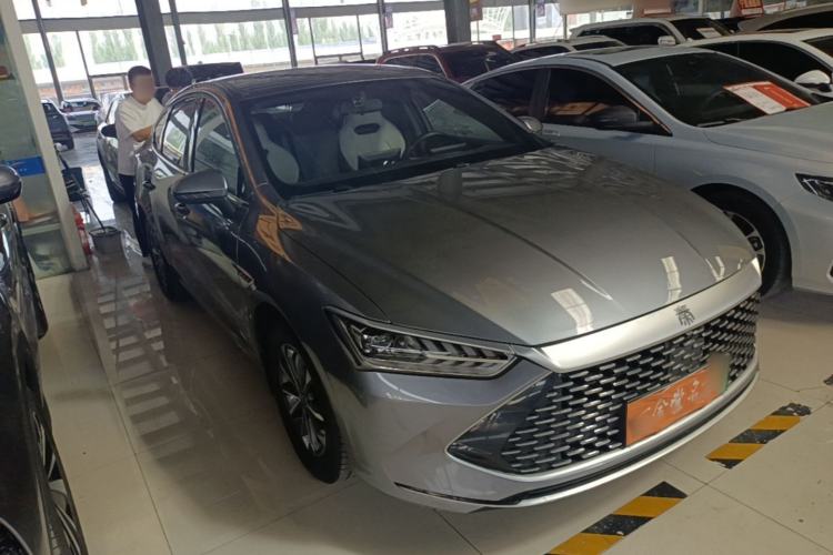 Used BYD Qin PLUS 2024 HONOR Edition DM-i 55KM Leading Model Front Right 45 Deg