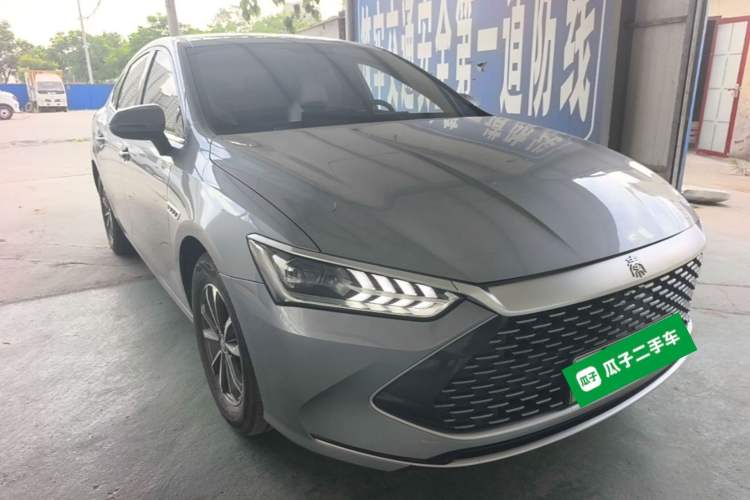 Used BYD Qin PLUS 2024 HONOR Edition DM-i 55KM Leading Model Front Right 45 Deg