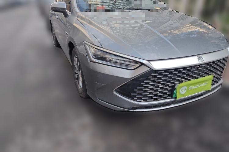 Used BYD Qin PLUS 2024 HONOR Edition DM-i 55KM Beyond Model Front Right 45 Deg