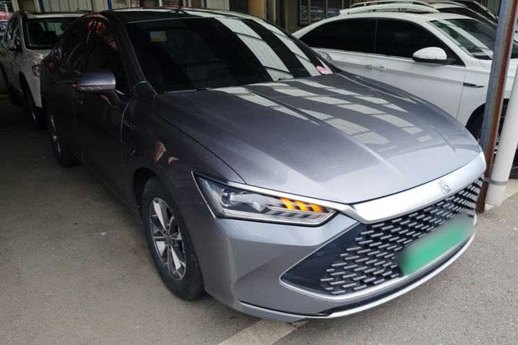 Used BYD Qin PLUS 2024 HONOR Edition DM-i 55KM Leading Model Front Right 45 Deg