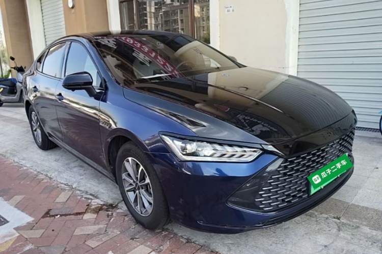 Used BYD Qin PLUS 2024 HONOR Edition DM-i 55KM Leading Model Front Right 45 Deg