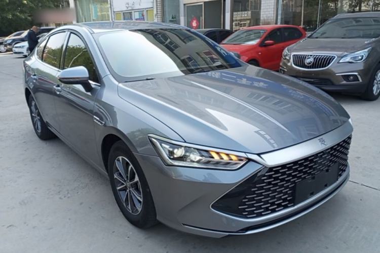 Used BYD Qin PLUS 2024 HONOR Edition DM-i 55KM Leading Model Front Right 45 Deg