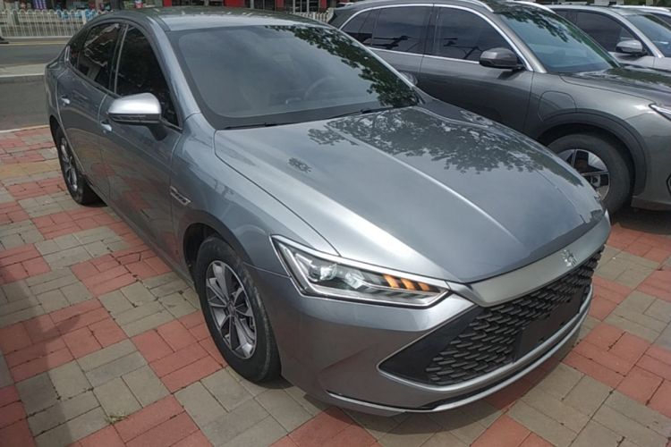 Used BYD Qin PLUS 2024 HONOR Edition DM-i 55KM Leading Model Front Right 45 Deg