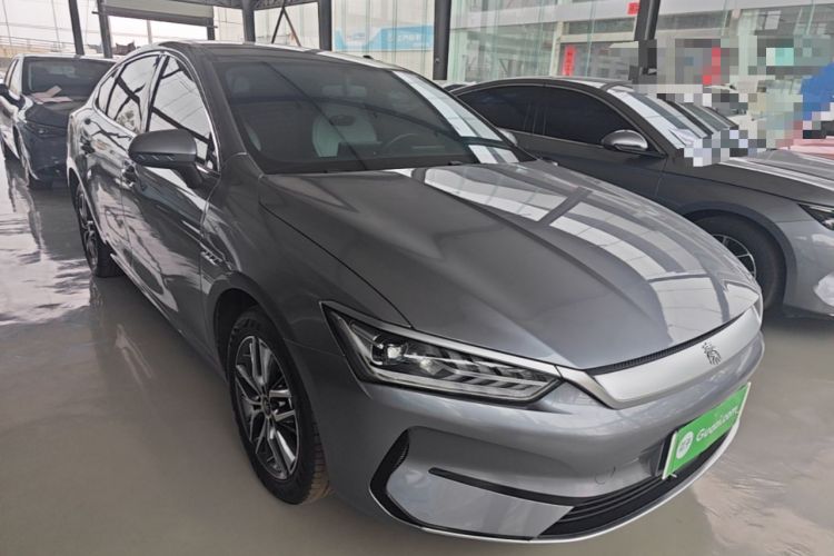 Used BYD Qin PLUS 2024 Honor Edition EV 510KM Leading Model Front Right 45 Deg