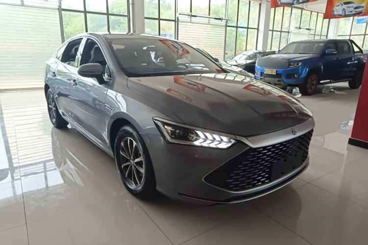 Used BYD Qin PLUS 2024 HONOR Edition DM-i 55KM Leading Model Front Right 45 Deg