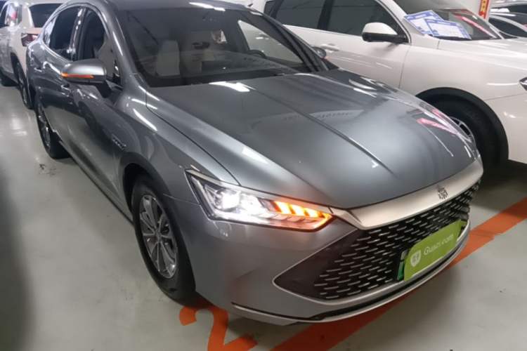 Used BYD Qin PLUS 2024 HONOR Edition DM-i 55KM Leading Model Front Right 45 Deg