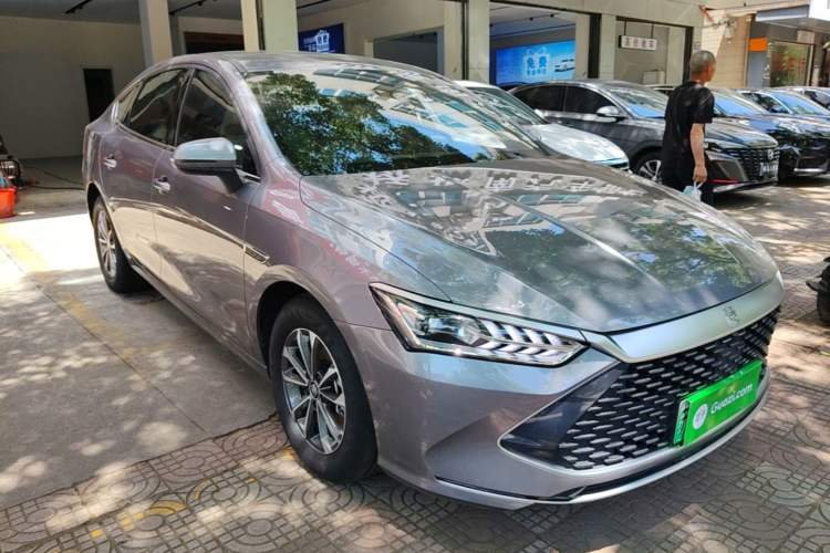 Used BYD Qin PLUS 2024 HONOR Edition DM-i 55KM Leading Model Front Right 45 Deg