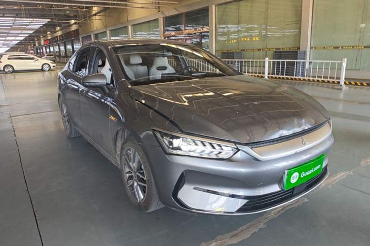 Used BYD Qin PLUS 2024 Honor Edition EV 420KM Leading Model Front Right 45 Deg