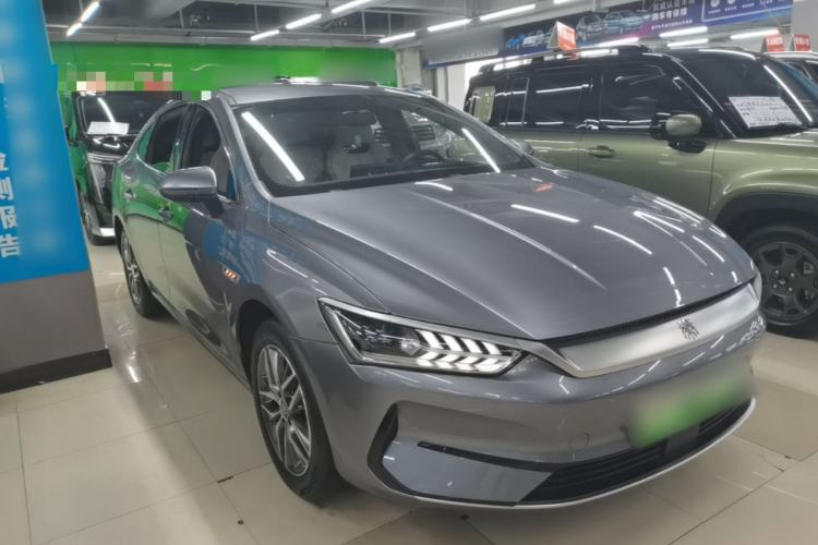 Used BYD Qin PLUS 2024 Honor Edition EV 510KM Leading Model Front Right 45 Deg