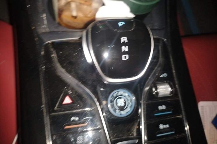 Used BYD Qin PLUS 2024 HONOR Edition DM-i 55KM Leading Model Gear Lever