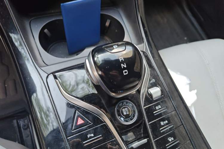 Used BYD Qin PLUS 2024 HONOR Edition DM-i 55KM Beyond Model Gear Lever