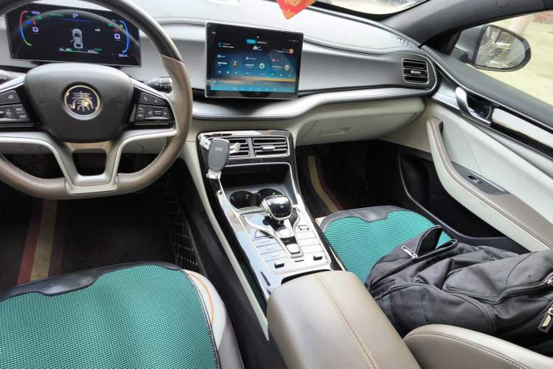 Used BYD Qin PLUS 2024 Honor Edition EV 510KM Leading Model Gear Lever