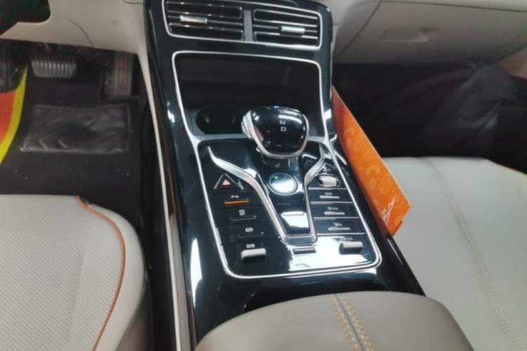 Used BYD Qin PLUS 2024 Honor Edition EV 510KM Beyond Model Gear Lever