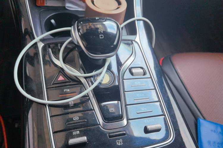 Used BYD Qin PLUS 2024 Honor Edition EV 510KM Beyond Model Gear Lever