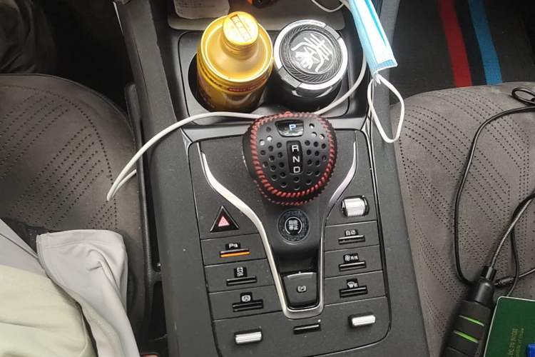 Used BYD Qin PLUS 2024 HONOR Edition DM-i 55KM Leading Model Gear Lever