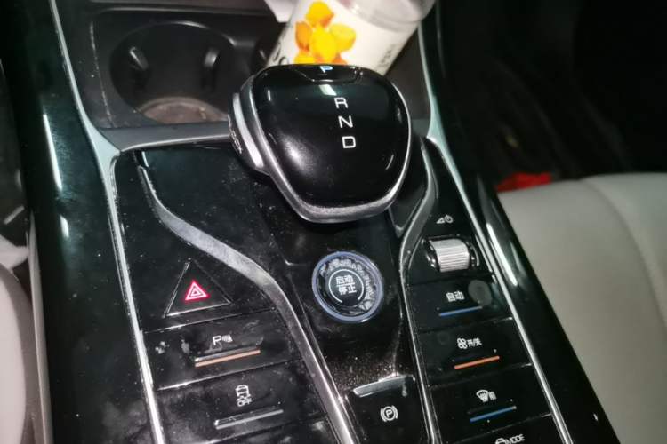 Used BYD Qin PLUS 2024 HONOR Edition DM-i 55KM Beyond Model Gear Lever