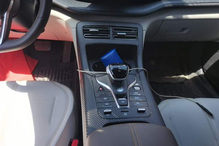 Used BYD Qin PLUS 2024 HONOR Edition DM-i 55KM Leading Model Gear Lever
