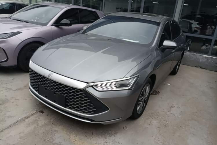 BYD Qin PLUS 2024 HONOR Edition DM-i 120KM Beyond Model