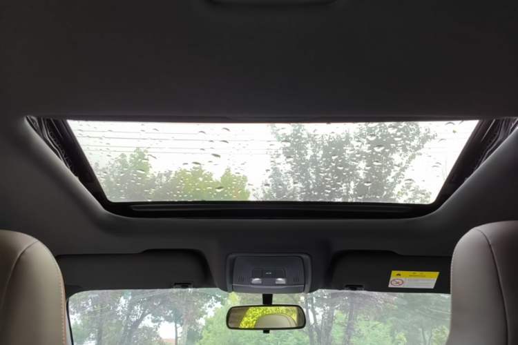 Used BYD Qin PLUS 2024 HONOR Edition DM-i 120KM Beyond Model Headliner