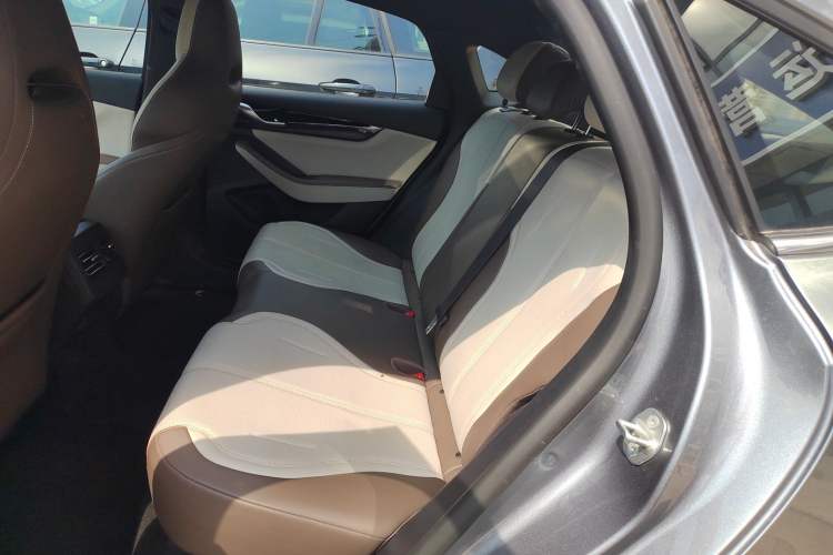Used BYD Qin PLUS 2024 HONOR Edition DM-i 55KM Leading Model Interior 1