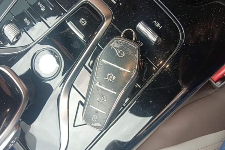 Used BYD Qin PLUS 2024 HONOR Edition DM-i 55KM Leading Model Interior 1