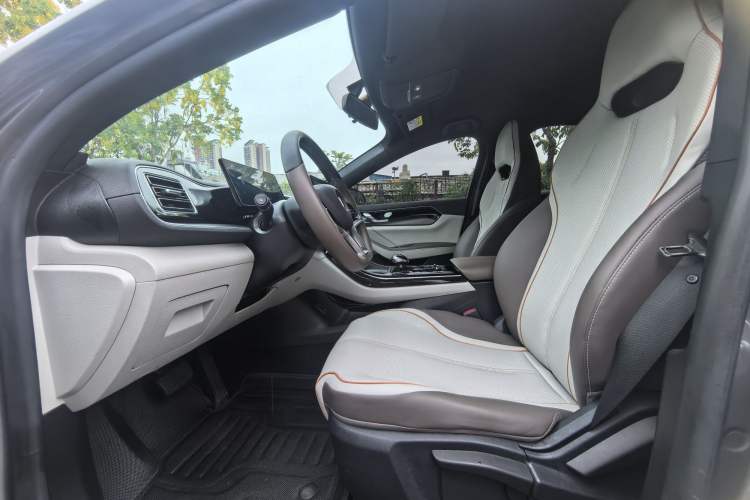 Used BYD Qin PLUS 2024 Honor Edition EV 510KM Leading Model Interior 1