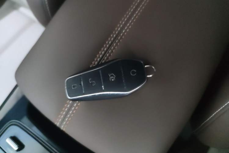 Used BYD Qin PLUS 2024 HONOR Edition DM-i 55KM Leading Model Interior 1