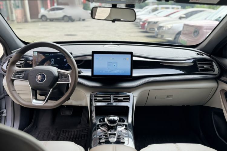 Used BYD Qin PLUS 2024 HONOR Edition DM-i 55KM Leading Model Interior 1