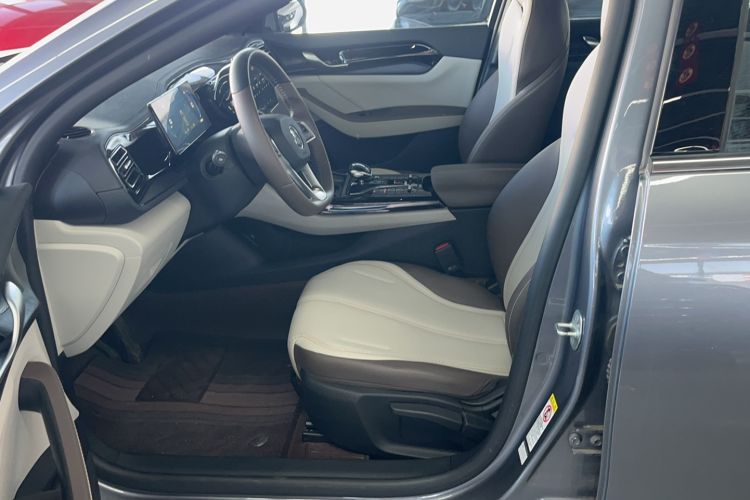 Used BYD Qin PLUS 2024 HONOR Edition DM-i 55KM Leading Model Interior 1