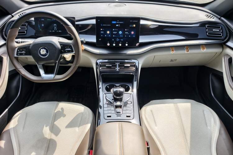Used BYD Qin PLUS 2024 HONOR Edition DM-i 55KM Leading Model Interior 1