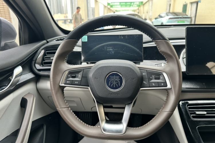 Used BYD Qin PLUS 2024 HONOR Edition DM-i 55KM Leading Model Interior 1