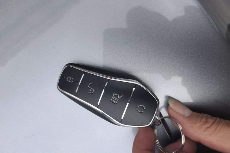 Used BYD Qin PLUS 2024 HONOR Edition DM-i 55KM Beyond Model Interior 1