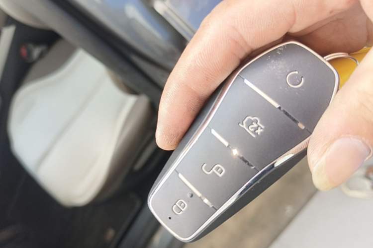 Used BYD Qin PLUS 2024 HONOR Edition DM-i 55KM Leading Model Interior 1