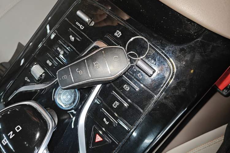 Used BYD Qin PLUS 2024 HONOR Edition DM-i 55KM Leading Model Interior 1