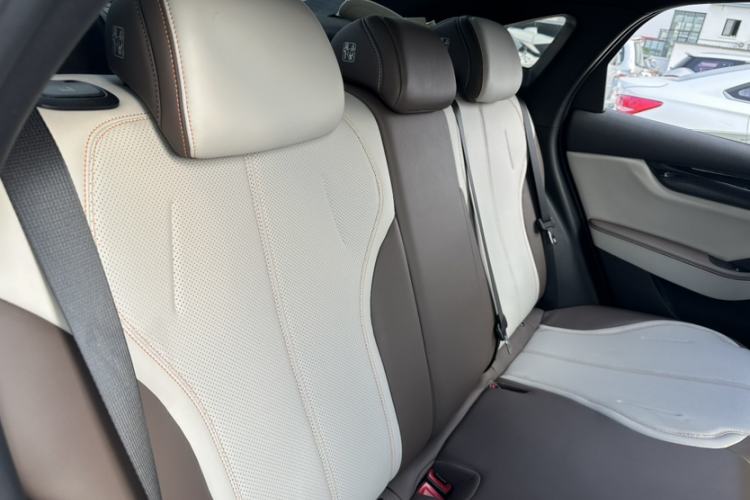 Used BYD Qin PLUS 2024 HONOR Edition DM-i 55KM Leading Model Interior 10