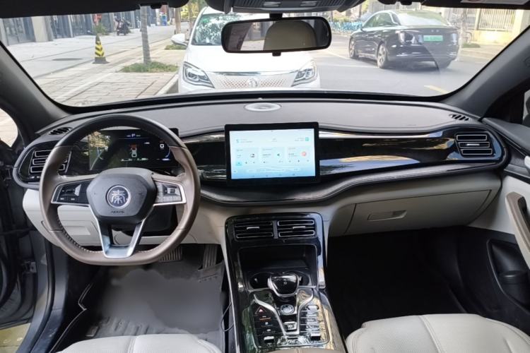 Used BYD Qin PLUS 2024 HONOR Edition DM-i 55KM Leading Model Interior 2