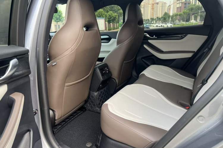Used BYD Qin PLUS 2024 HONOR Edition DM-i 55KM Leading Model Interior 2