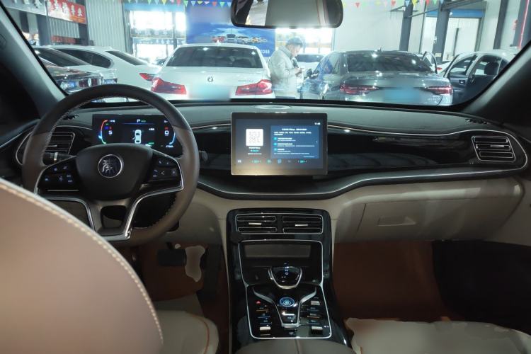 Used BYD Qin PLUS 2024 Honor Edition EV 510KM Excellence Model Interior 2