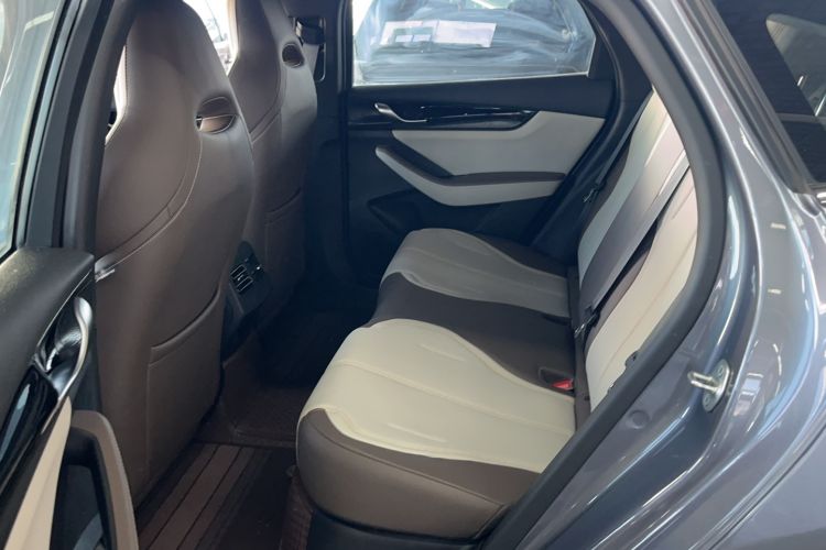 Used BYD Qin PLUS 2024 HONOR Edition DM-i 55KM Leading Model Interior 2