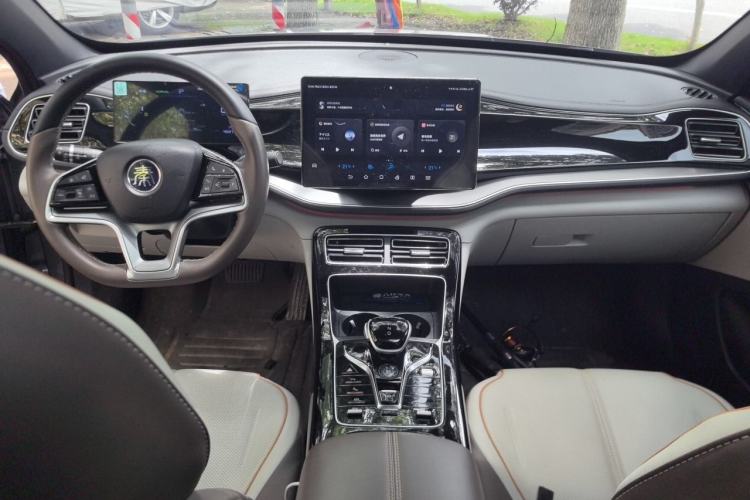 Used BYD Qin PLUS 2024 Honor Edition EV 510KM Excellence Model Interior 2