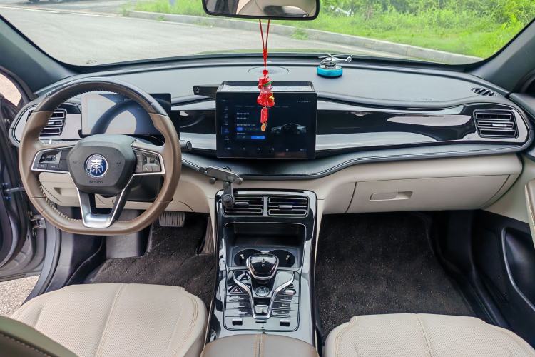 Used BYD Qin PLUS 2024 HONOR Edition DM-i 55KM Leading Model Interior 2