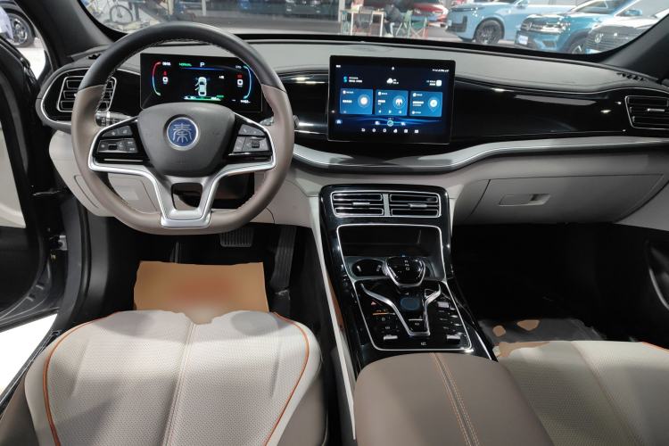 Used BYD Qin PLUS 2024 Honor Edition EV 510KM Beyond Model Interior 2