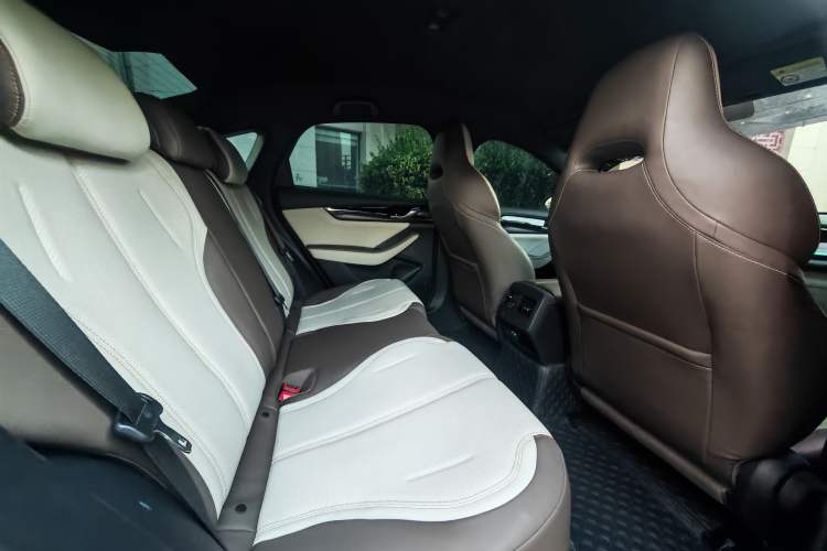 Used BYD Qin PLUS 2024 HONOR Edition DM-i 55KM Leading Model Interior 3
