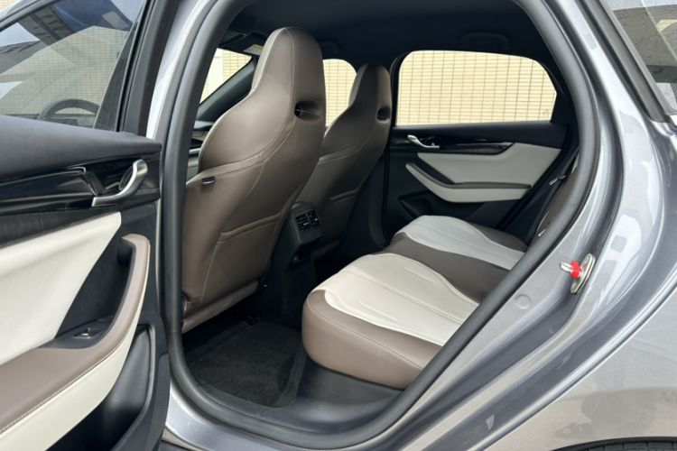 Used BYD Qin PLUS 2024 HONOR Edition DM-i 55KM Leading Model Interior 3