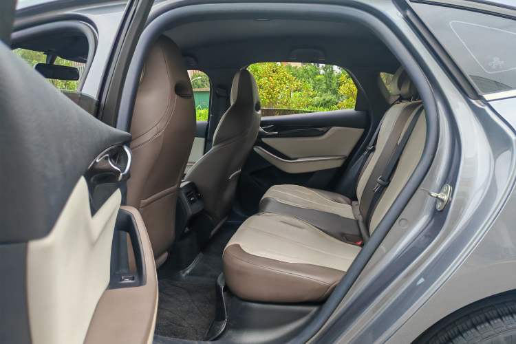 Used BYD Qin PLUS 2024 HONOR Edition DM-i 55KM Leading Model Interior 3
