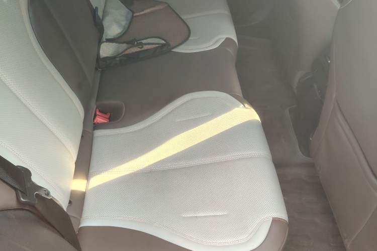 Used BYD Qin PLUS 2024 HONOR Edition DM-i 55KM Leading Model Interior 3