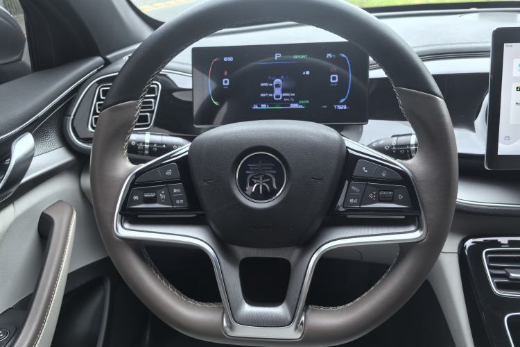 Used BYD Qin PLUS 2024 Honor Edition EV 510KM Leading Model Interior 4